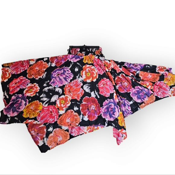 Chelsea & Theodore Women's Enchanted Nature Floral Black Midi Skirt Size… - Picture 4 of 6